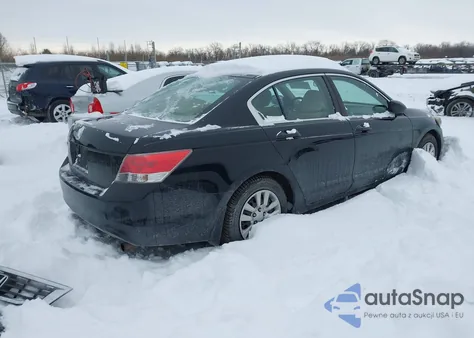 2010 Honda Accord 2.4 Lx z USA, uszkodzony, nr VIN 1HGCP2F32AA145589